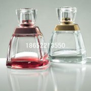 玻璃瓶制造商按規格生產(chǎn)